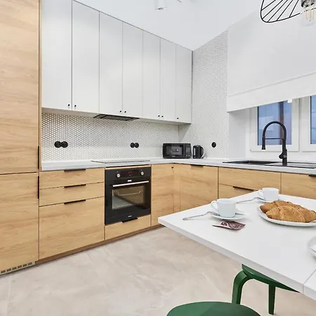 The Market Square Siedmiu Elektorow By Renters *