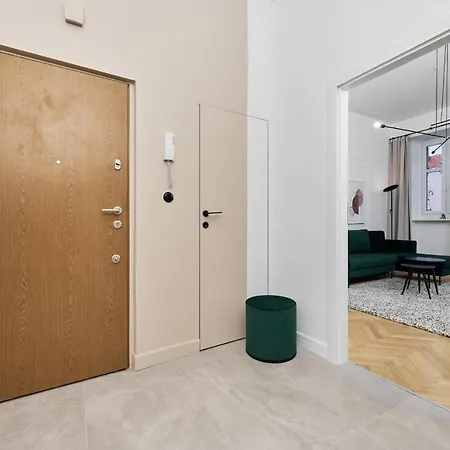 The Market Square Siedmiu Elektorow By Renters *