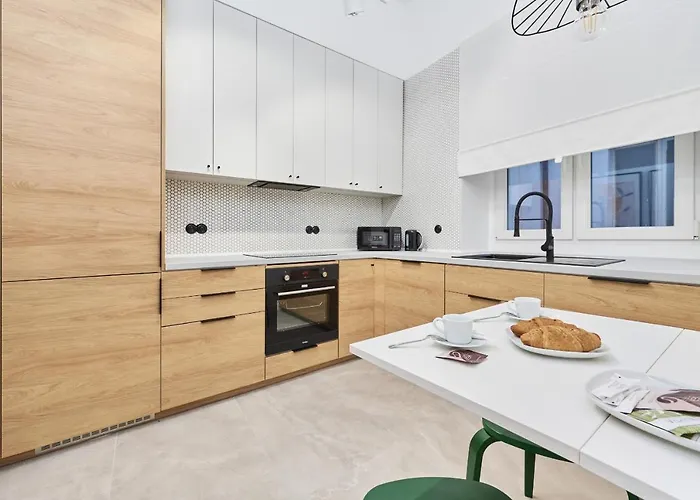 The Market Square Siedmiu Elektorow By Renters *