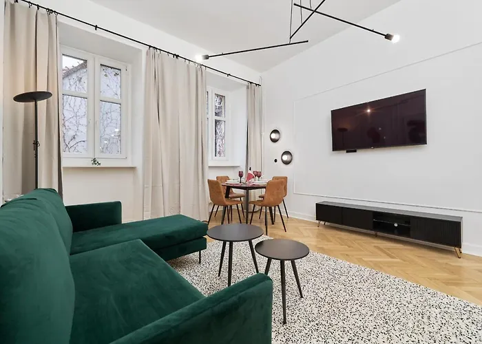 The Market Square Siedmiu Elektorow By Renters *